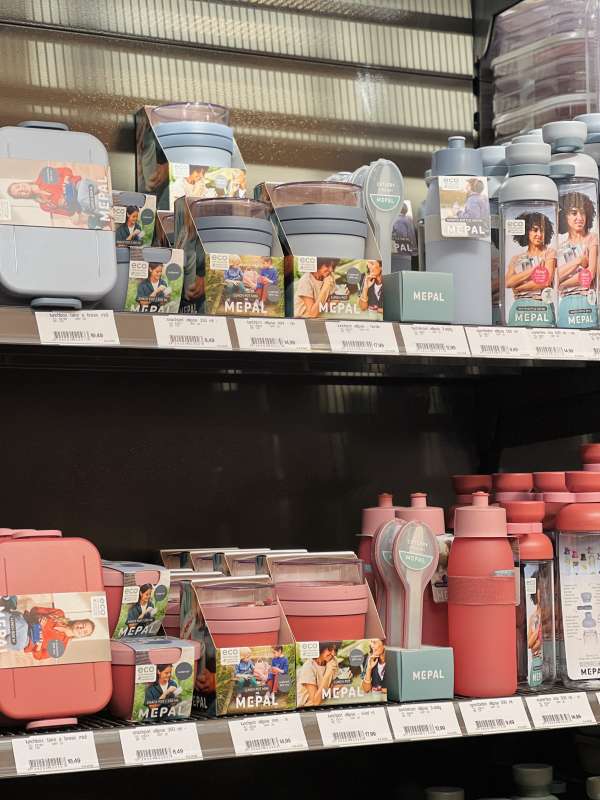 Kom snel langs bij onze winkel in Dordrecht en bekijk de ‘Back to School’-hoek! Kom snel langs bij onze winkel in Dordrecht en bekijk de ‘Back to School’-hoek!